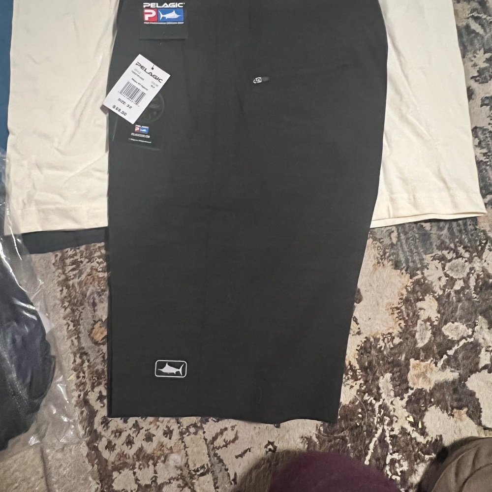 Pelagic MakoXT mens hybrid shorts, new with tags.